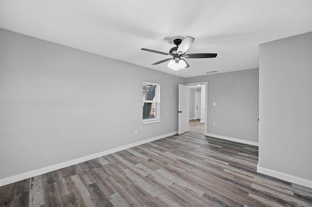 Hollowells G J Sub - Residential Lease