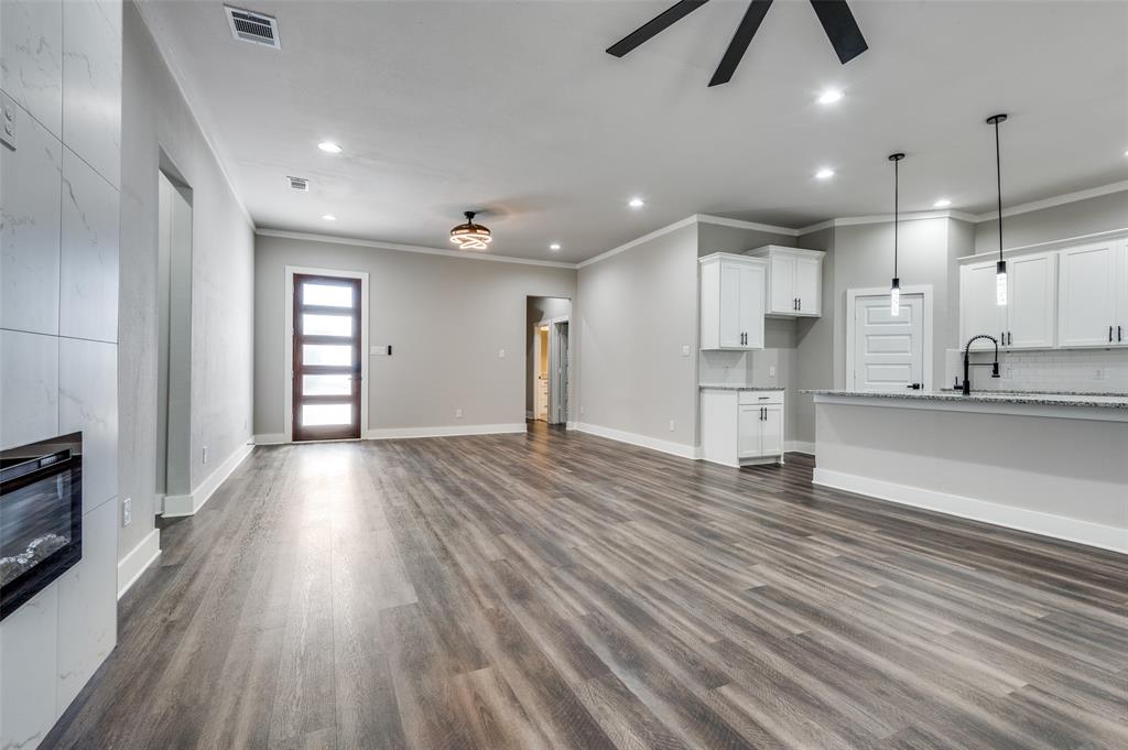 4111 Metropolitan Avenue