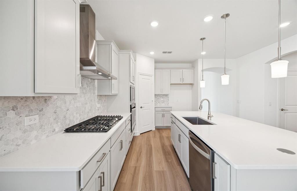 14569 Herschel Street