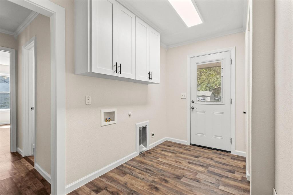 Looneys W C Add - Residential