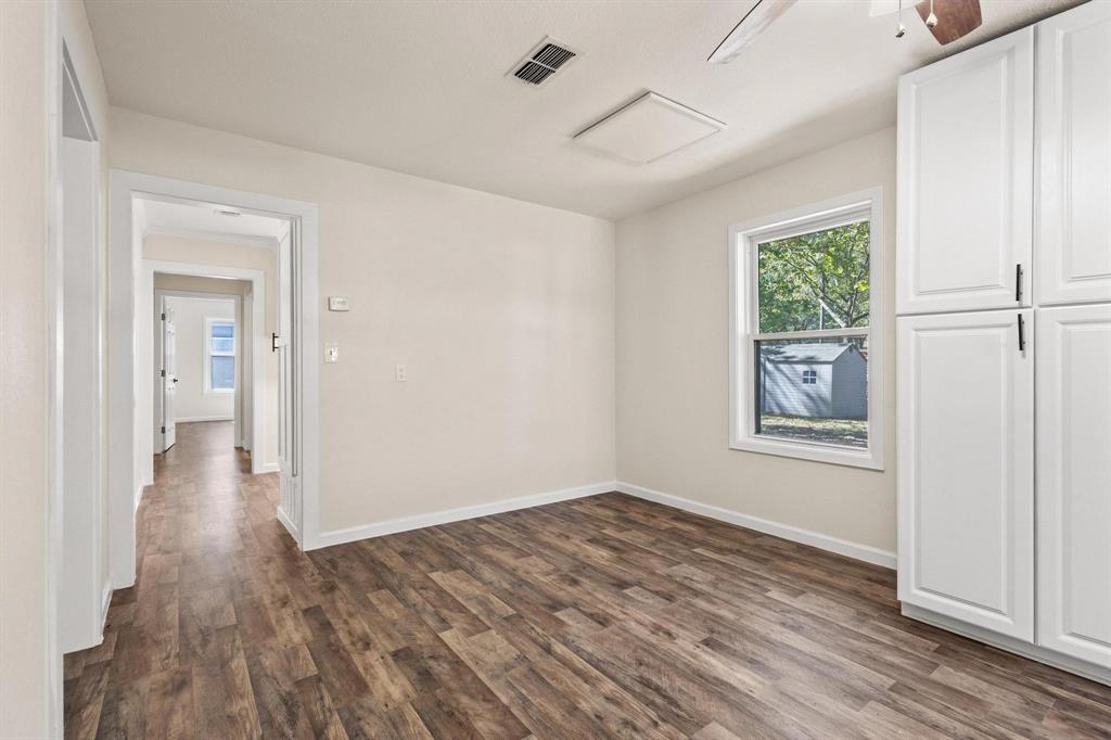 Looneys W C Add - Residential