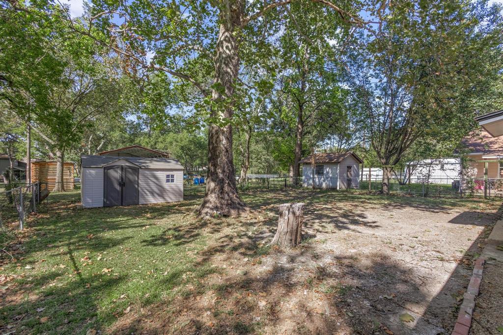 Looneys W C Add - Residential