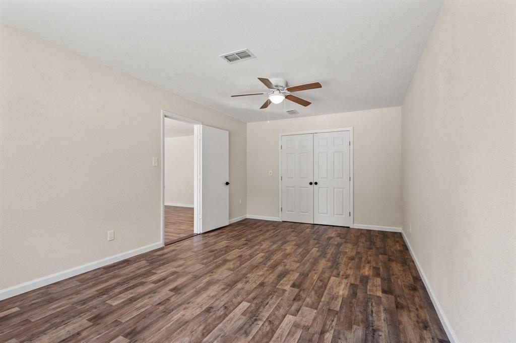 Looneys W C Add - Residential