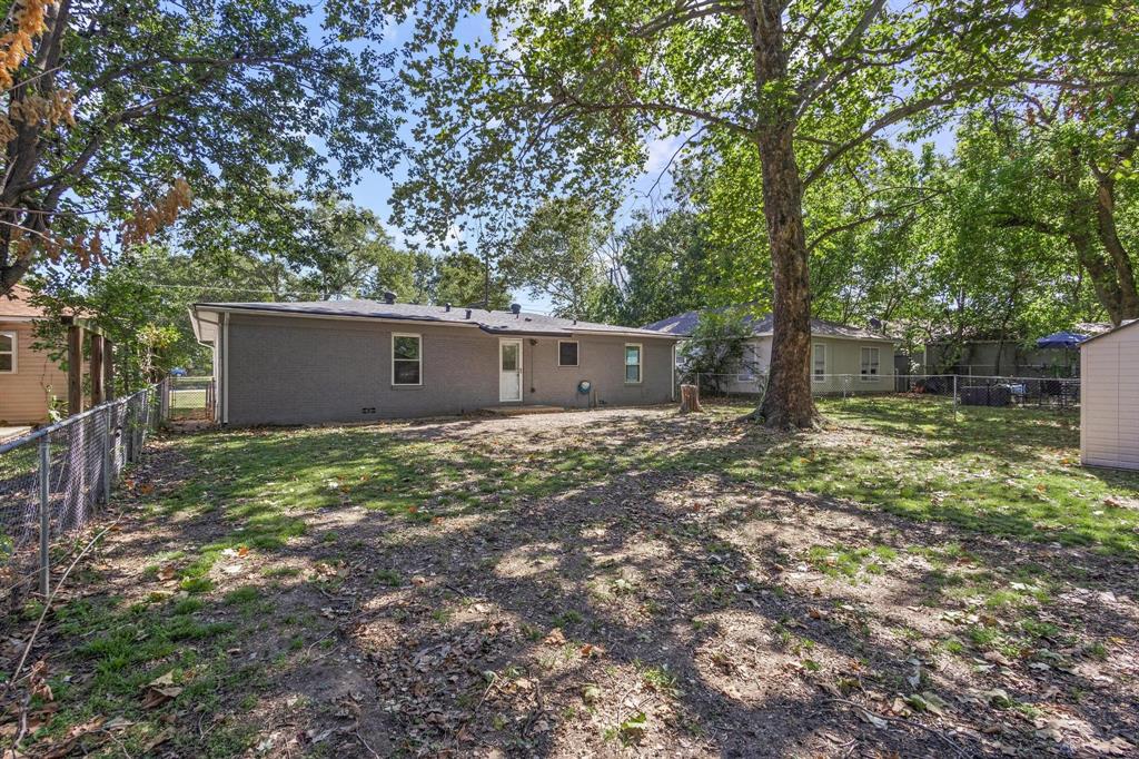 Looneys W C Add - Residential