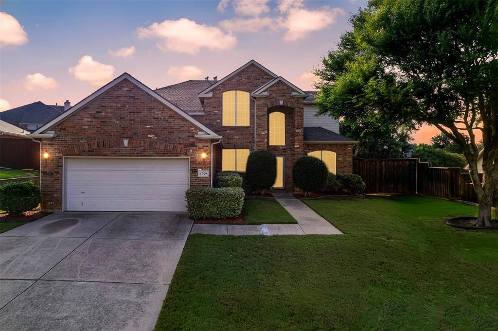 Photo of 1759 Sunset Ridge Drive, Grand Prairie, TX 75050 (MLS # 21279957)