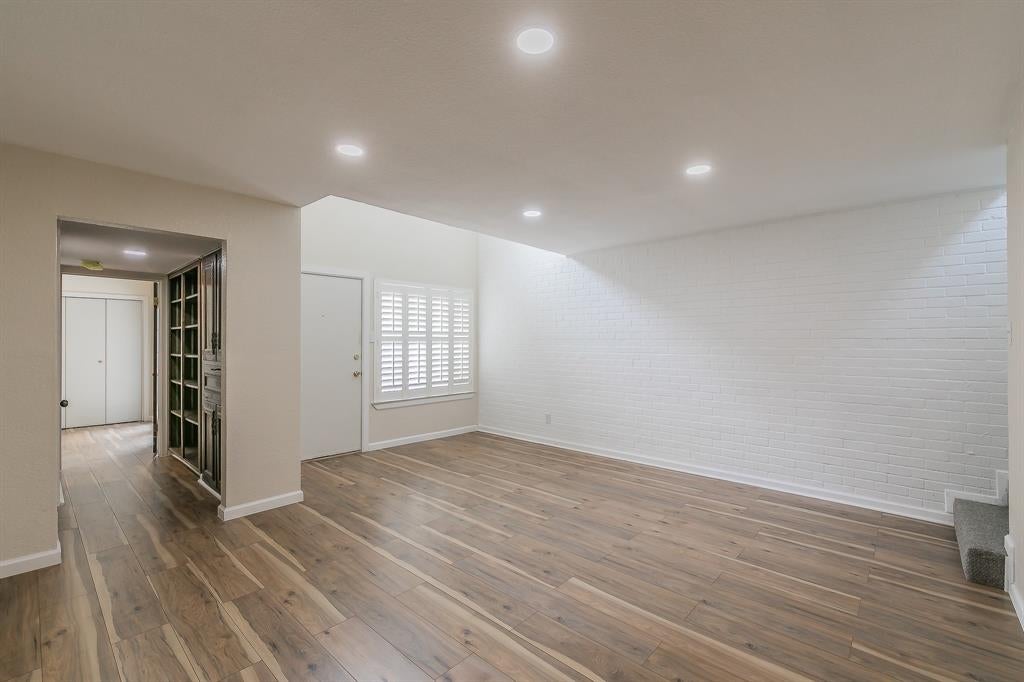 2807 Summit View Drive