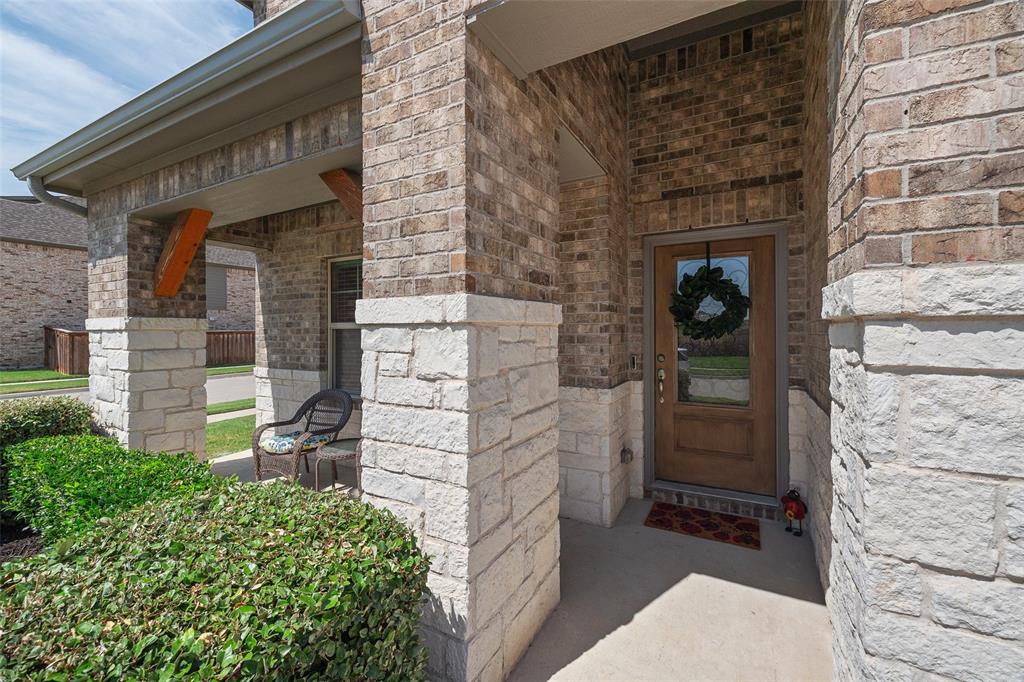 10101 Lakemont