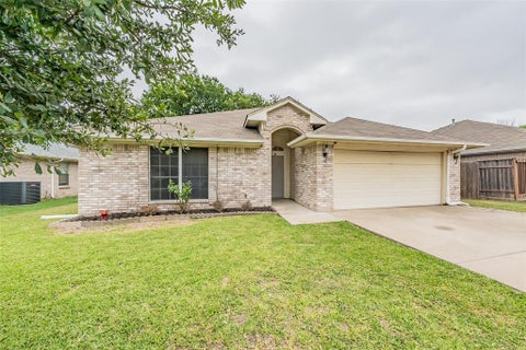 Tiny photo for 137 Roberts Drive, Saginaw, TX 76179 (MLS # 21340868)