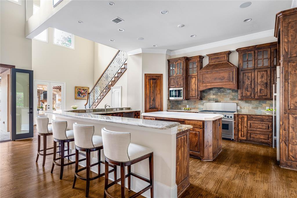 6511 Mimosa Lane
