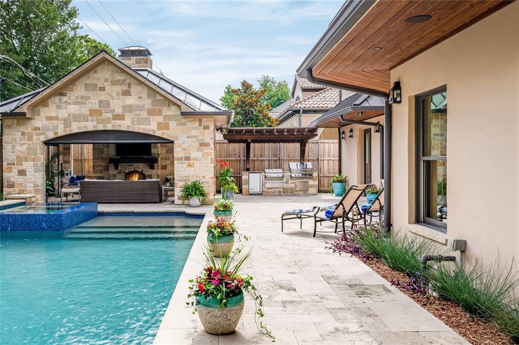 PEMBERTON - Residential