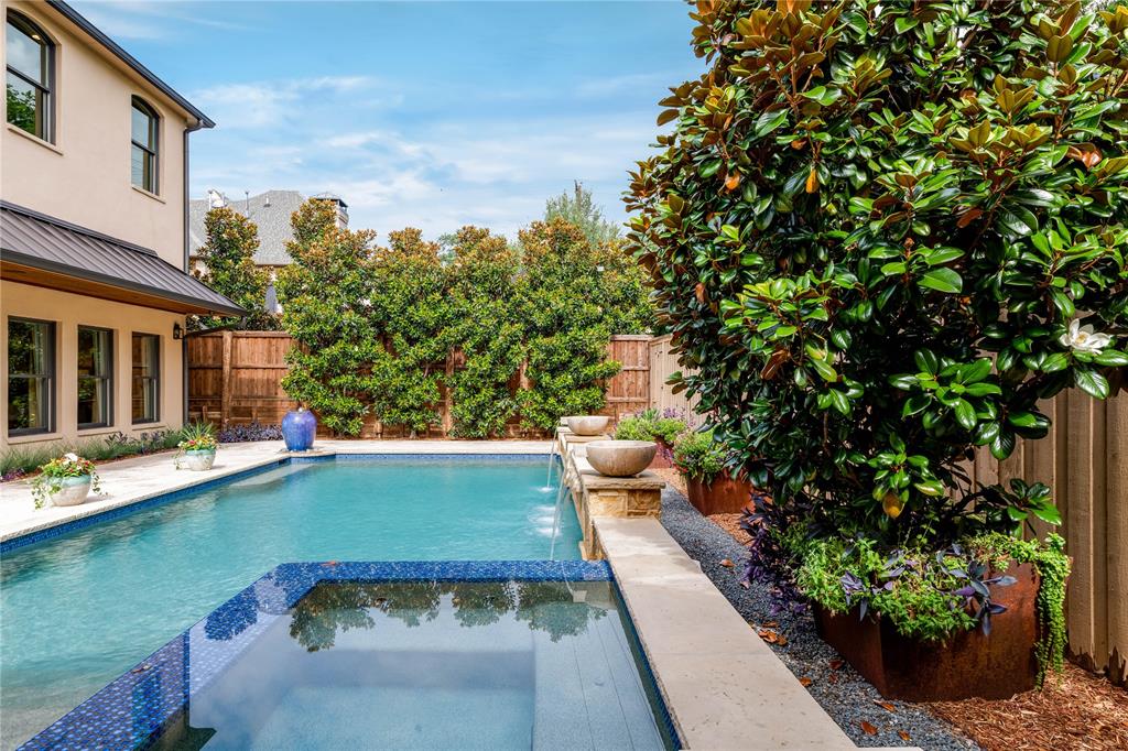 PEMBERTON - Residential