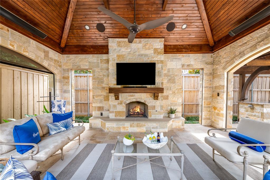 PEMBERTON - Residential