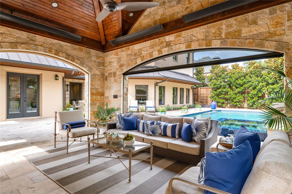 PEMBERTON - Residential