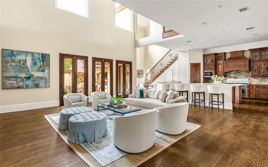 6511 Mimosa Lane