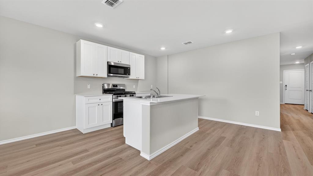 804 KING'S Way