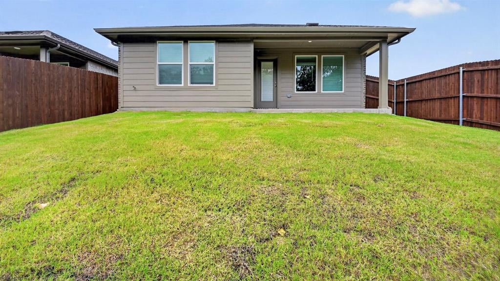 909 Jefferson Way