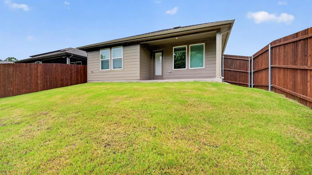 909 Jefferson Way