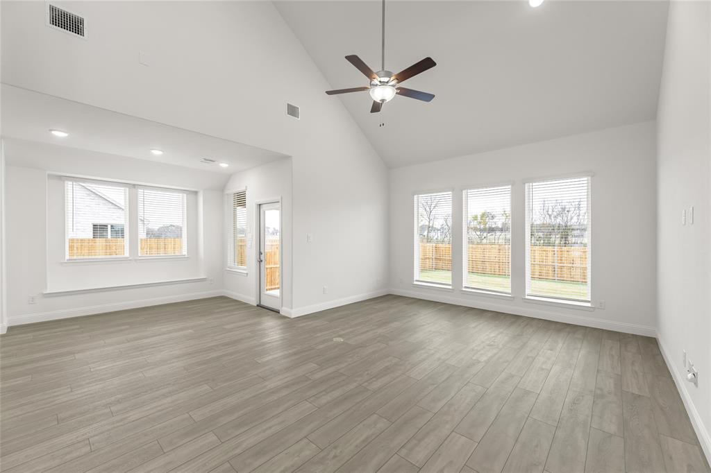 1609 Elle Lane