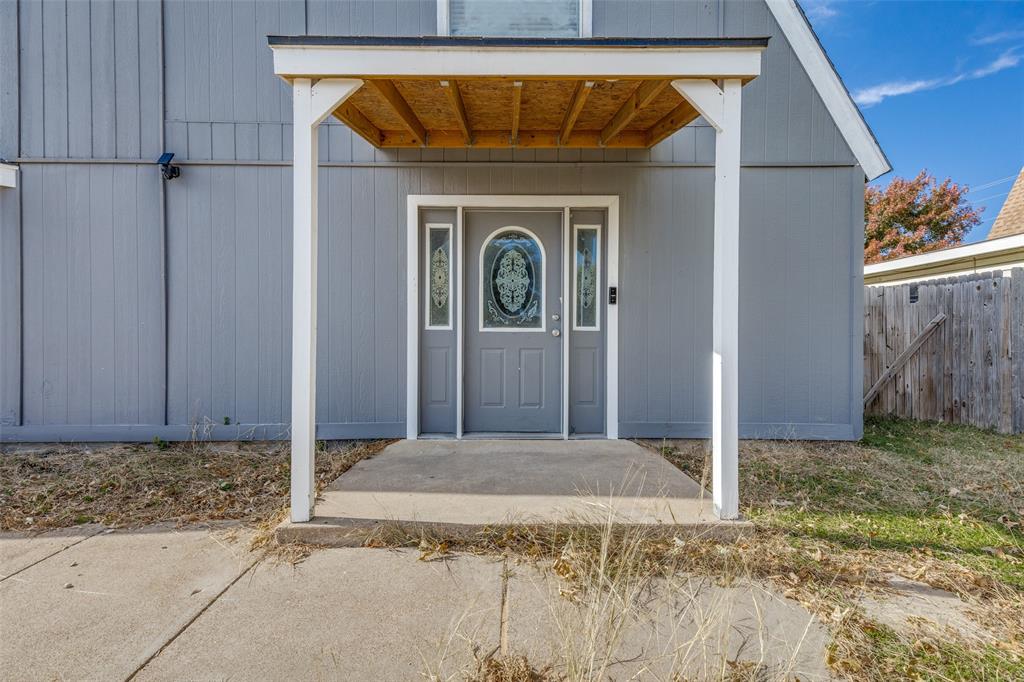 1921 Pelican Drive N