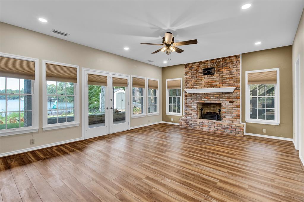 1551 E Tanglewood
