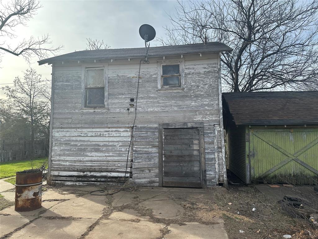1607 Elizabeth Avenue