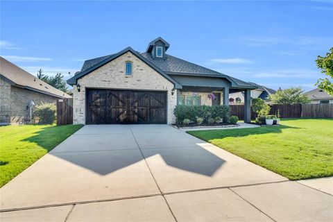 1621 Whispering Trail Drive Waxahachie TX 75165