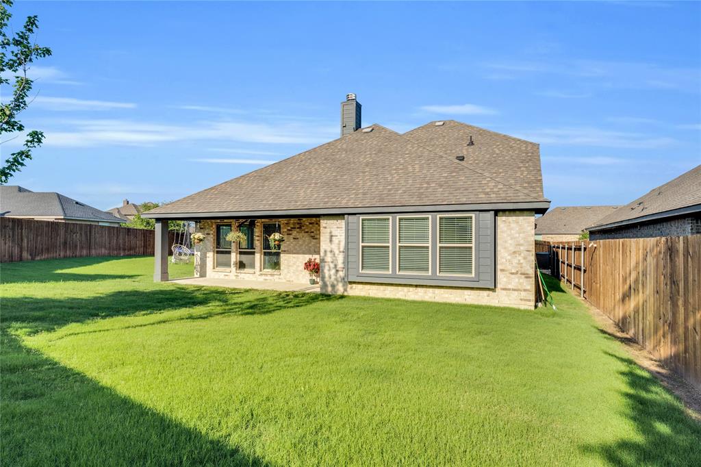 1621 Whispering Trail Drive