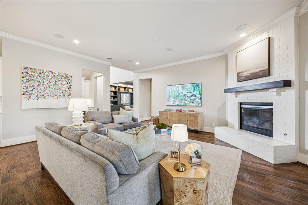 Wilshire Summit - Residential