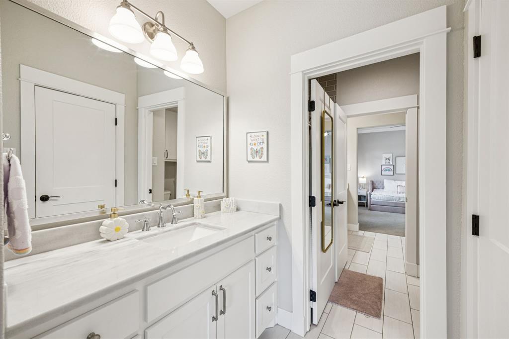 Wilshire Summit - Residential