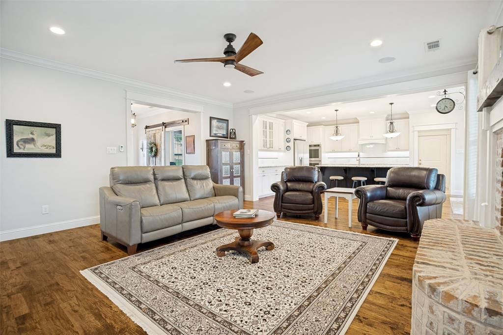 949 W Sunset Boulevard
