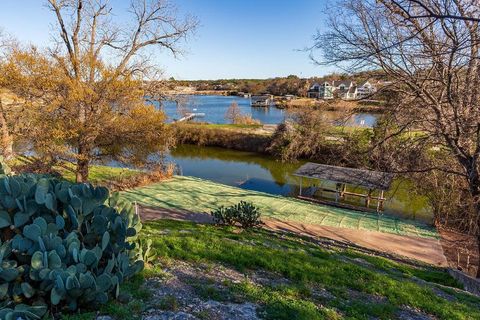 1007 Laguna Vista Court Granbury TX 76048