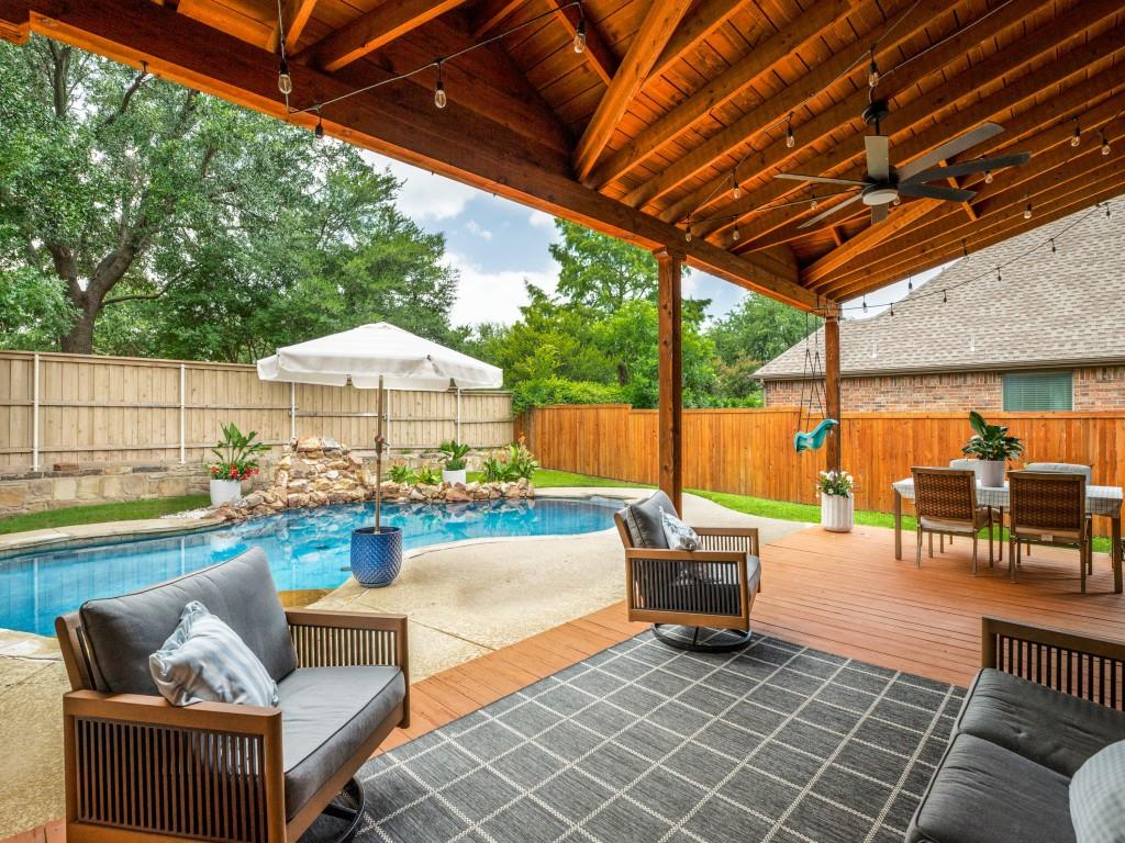 1001 Thornapple Drive