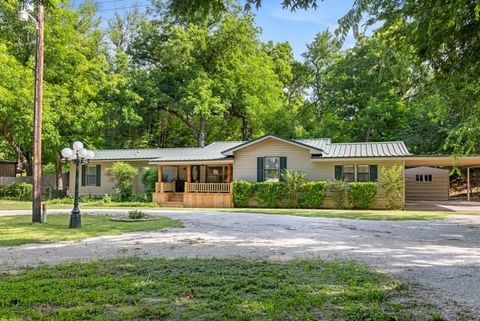 1453 Eagle Canyon Drive China Spring TX 76633