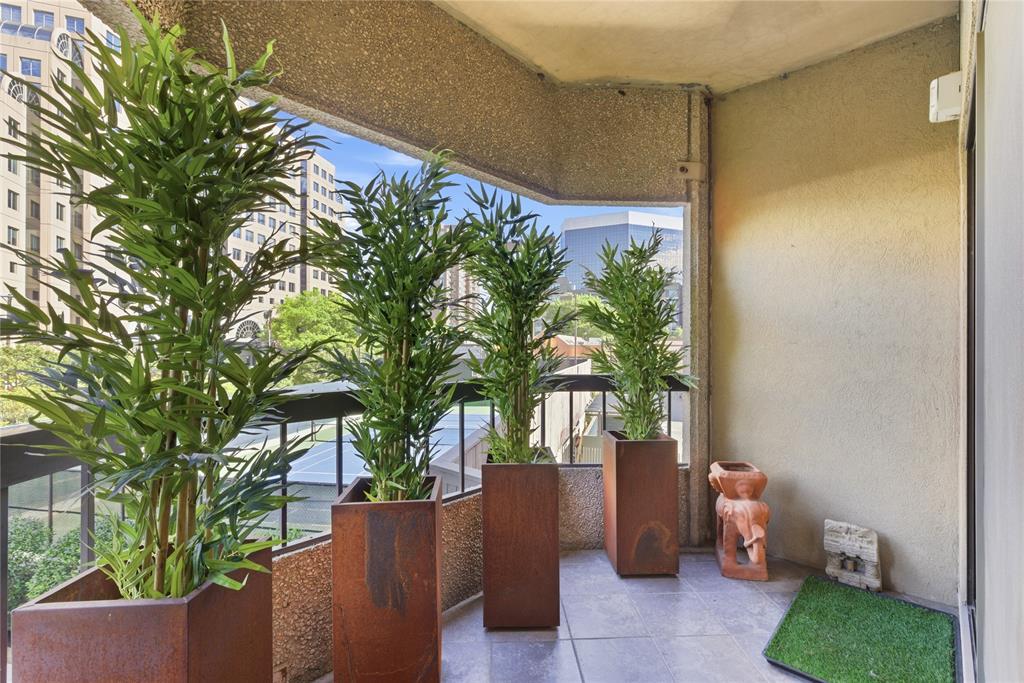 La Tour - Residential