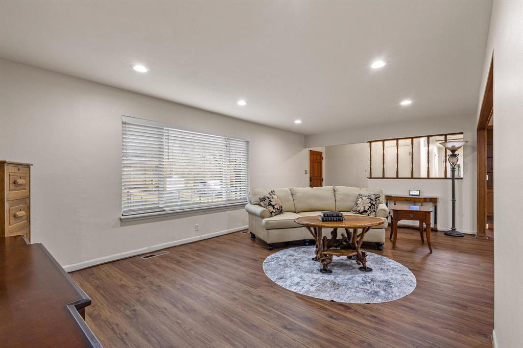 Simms B B - Residential