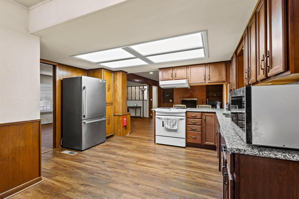 Simms B B - Residential