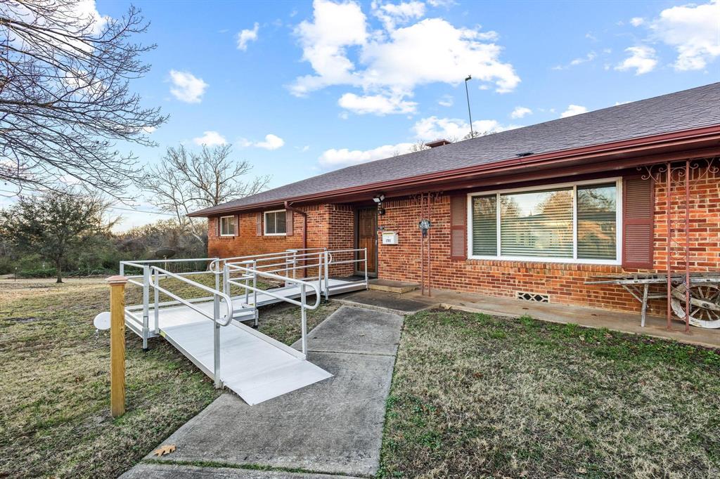 Simms B B - Residential