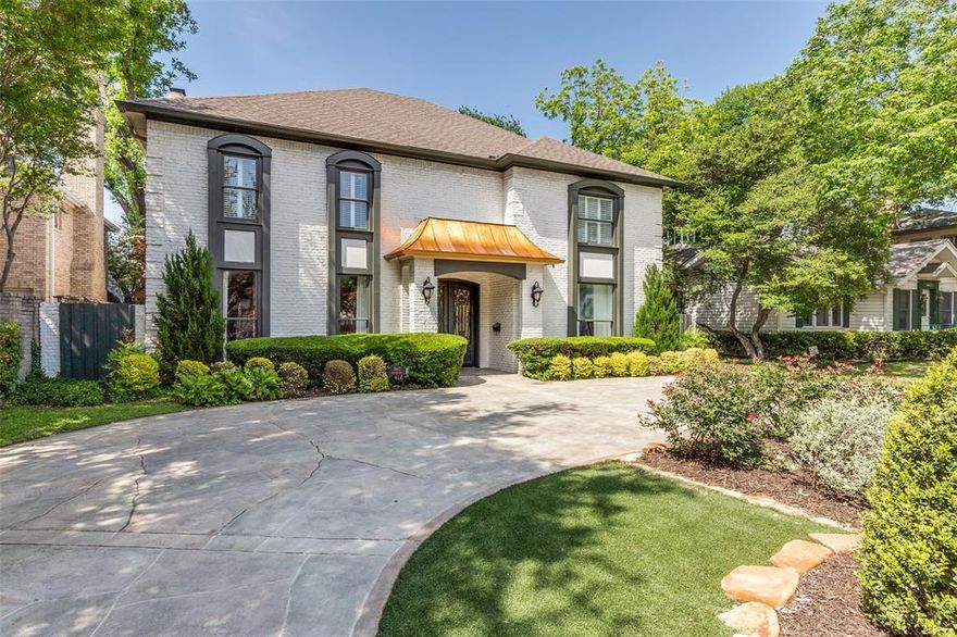 This spacious 4,230 square foot home is ready for a new owner to bring it into the present day and transform into a luxurious oasis. Location is in the heart of University Park with top-rated schools, and shopping-dining close by. While in need of a fresh look, it offers an incredible canvas to turn into modern luxury. With soaring ceilings and large rooms, there is ample space to create an open and airy living environment that seamlessly blends indoor-outdoor living. The kitchen is spacious with high-end appliances and plenty of counter space. The bedrooms are generously sized with much natural light. The primary suite has a spacious layout, as do the other three bedrooms. Outdoors, the backyard is a perfect space to relax. Perfect for entertaining, with a beautiful pool and plenty of space for lounging. Put your creativity into this beautiful home and make it your own.