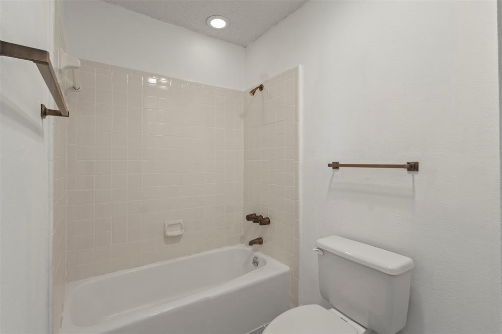 Brookhaven Village Condo Ph 01 & 0 - Residential