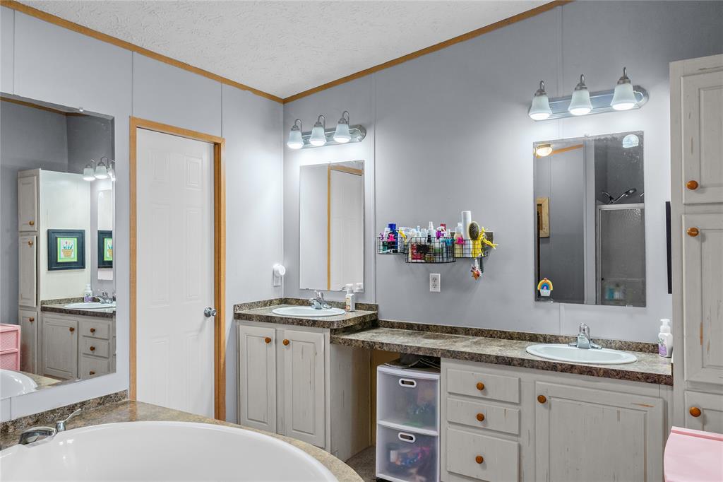 Polly Kincaid Surv A-464 - Residential