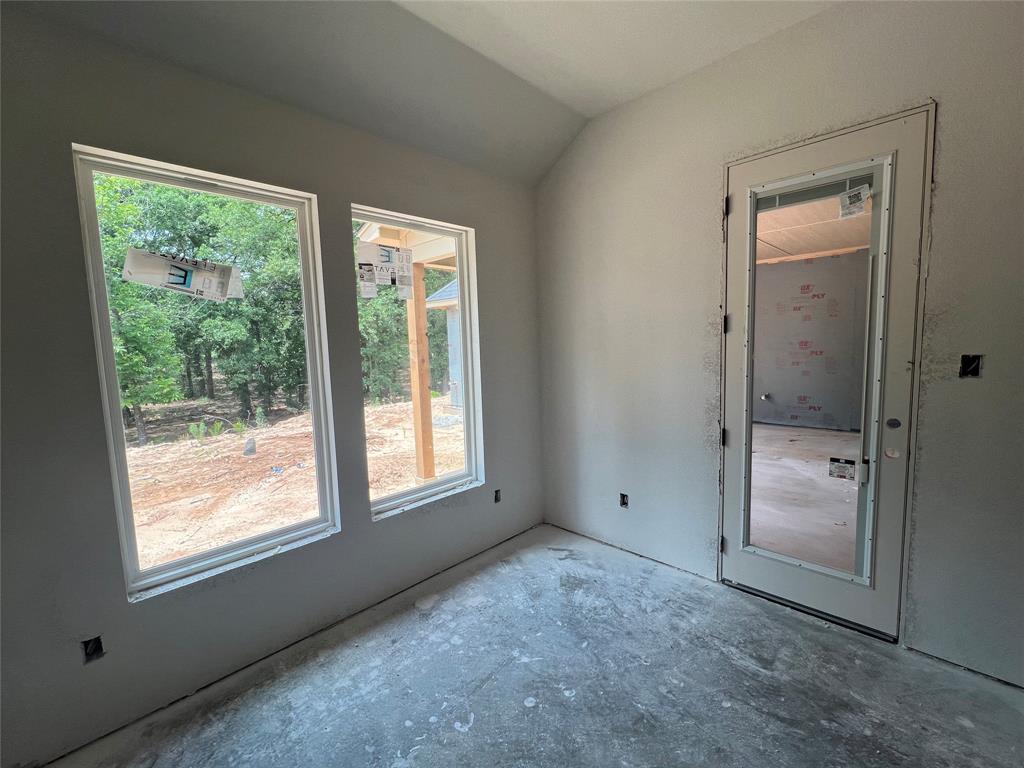 1057 Llano Way
