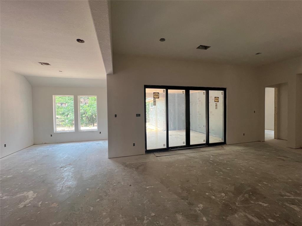 1057 Llano Way