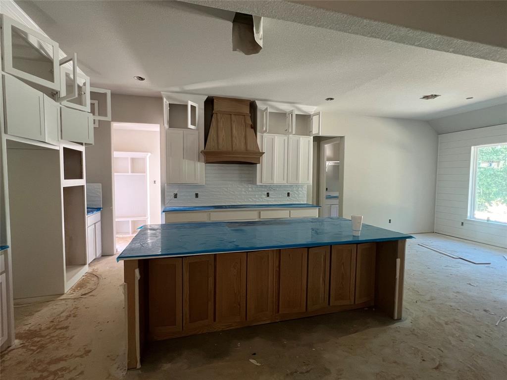 1057 Llano Way