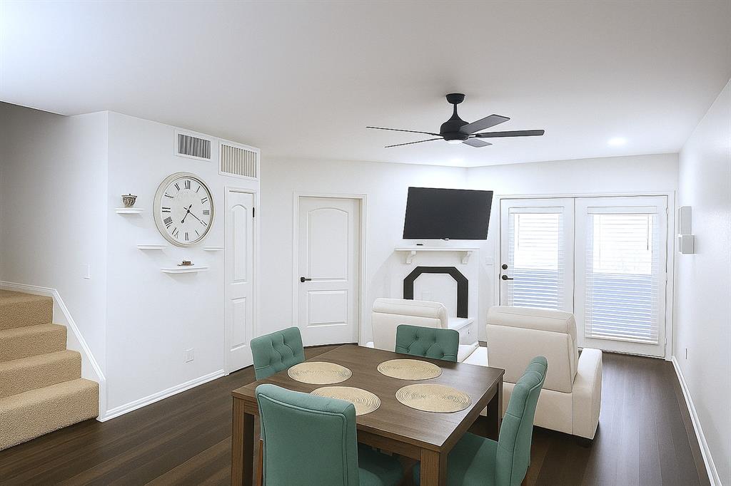 Casa Blanca Condos - Residential