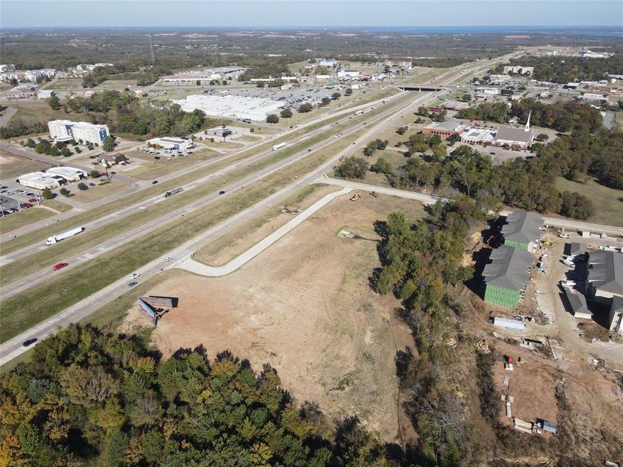 Prime Fully Developed Commercial Lot on Hwy 75 – Ready to Build!

Don’t miss this rare opportunity to own a fully developed lot with 270 feet of prime frontage on Highway 75. Conveniently located near Exit 69 for easy access, this property is ideal for a variety of commercial uses. All utilities are already in place, and a fire lane has been established—making this site shovel-ready for your next project. This is the last available lot out of three in this highly sought-after development, offering excellent visibility and accessibility for your business.