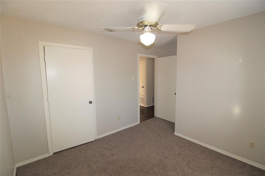 LAKECREST ESTATES - Residential Lease