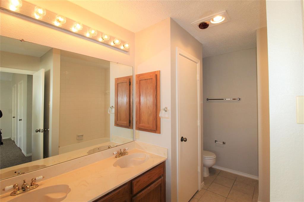 LAKECREST ESTATES - Residential Lease