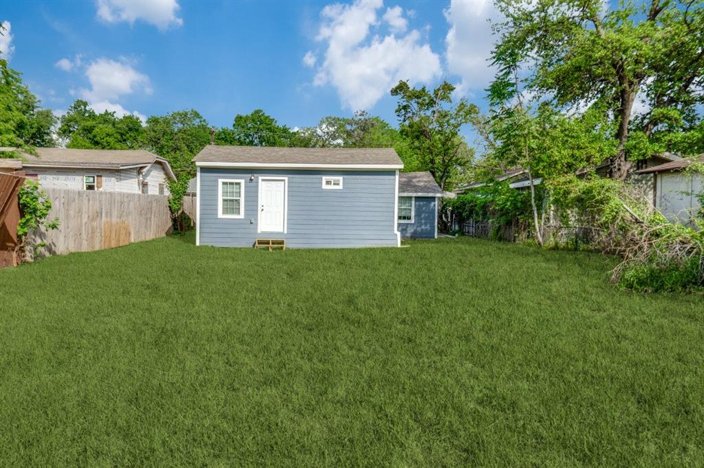 Ervay Cedars - Residential