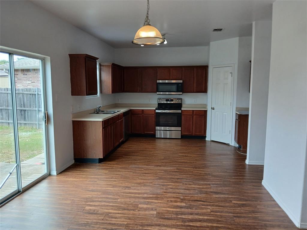 Heritage East A Ph 1 Add - Residential Lease