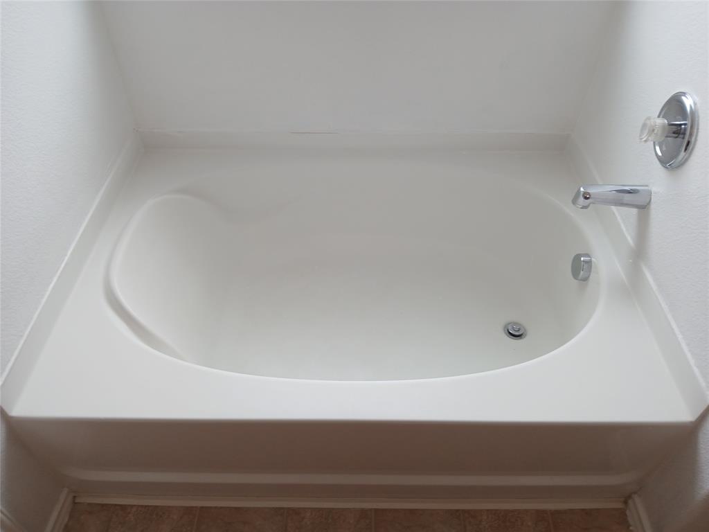 Heritage East A Ph 1 Add - Residential Lease